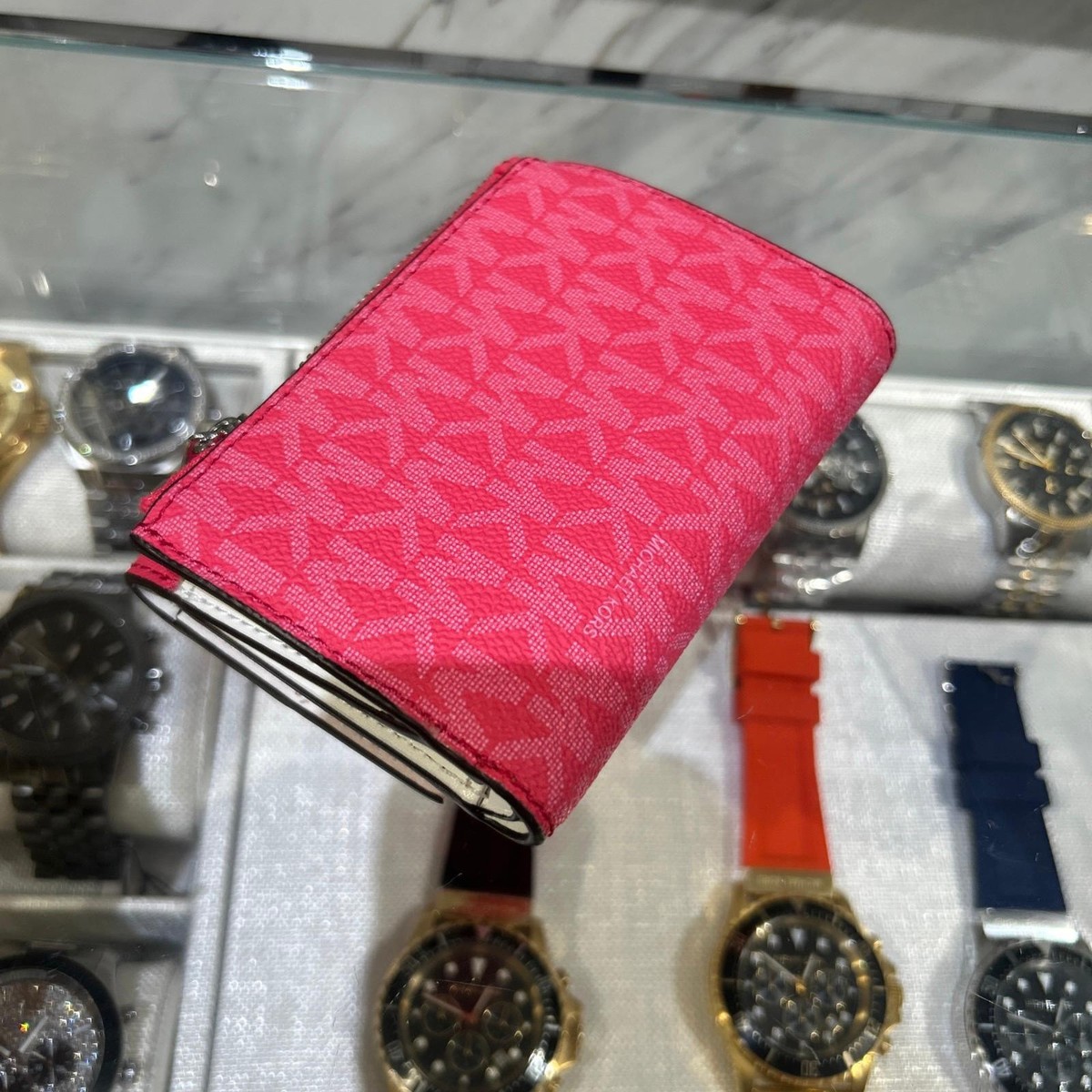 Michael Kors Greenwich Medium Ombré MK Signature Trifold Wallet