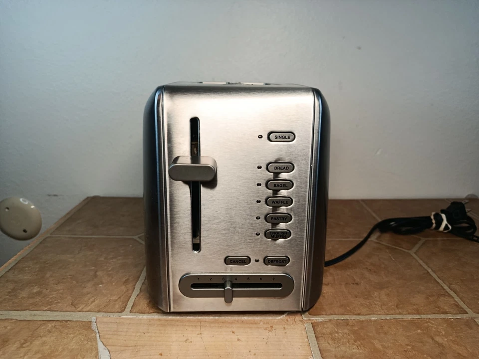 Cuisinart RBT-1200PC Countertop Custom Select 2-Slice Toaster Silver Stainless - Image 2 of 4