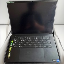 Razer Blade 16 /i9 -13950HX 64GB Ram 1TBSSD RTX 4070 8GB  240HZ Black W11