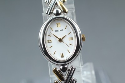 稼働品 SEIKO 1221-5930 オーバル レディース Vintage 1988 Seiko Bracelet 1221-5930 Oval Roman Quartz Womens