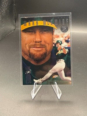 1996 Leaf Studio - Mark McGwire #118