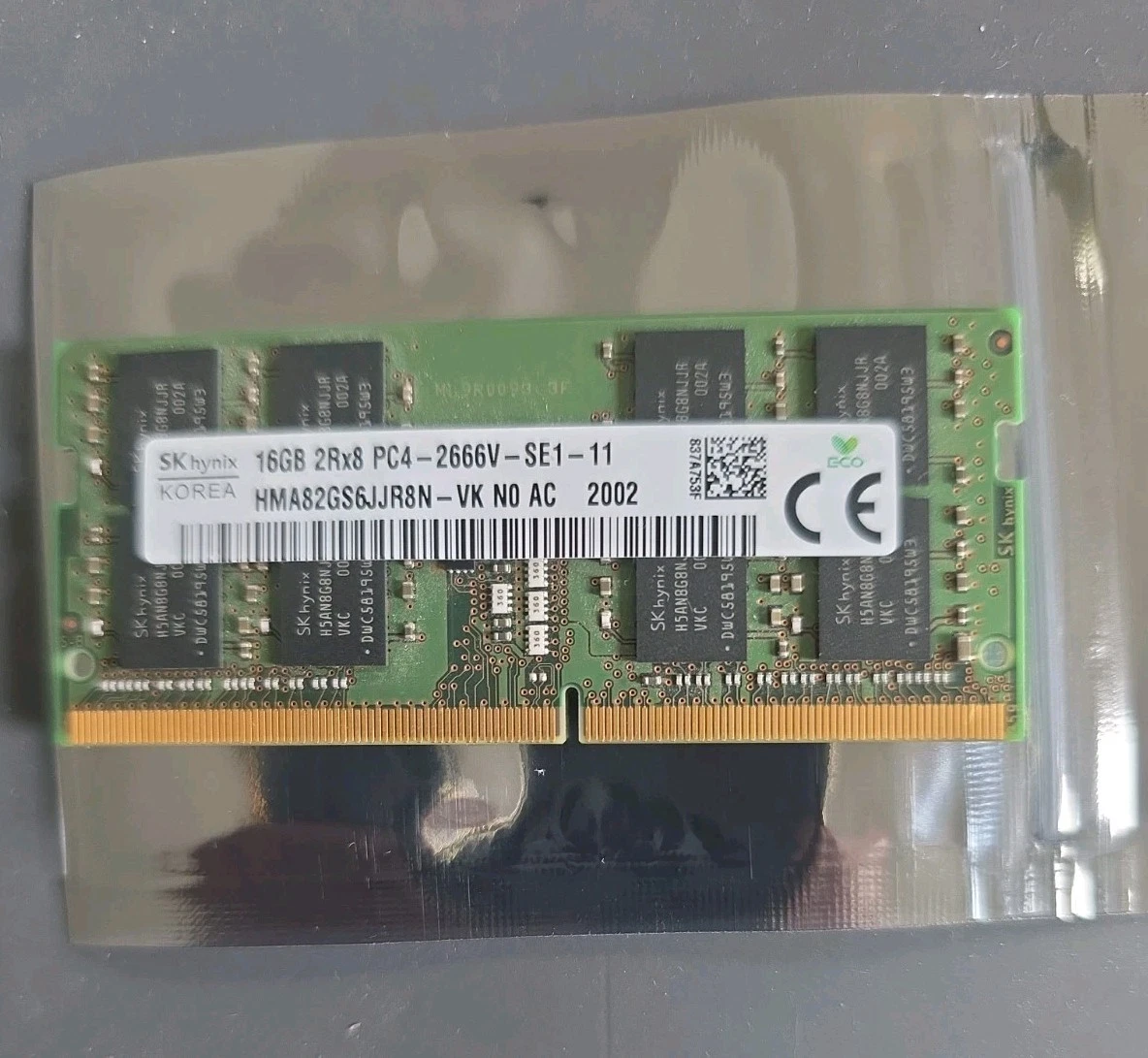 SK hynix Computer PC4-21300 (DDR4-2666) Bus Speed Memory (RAM) for