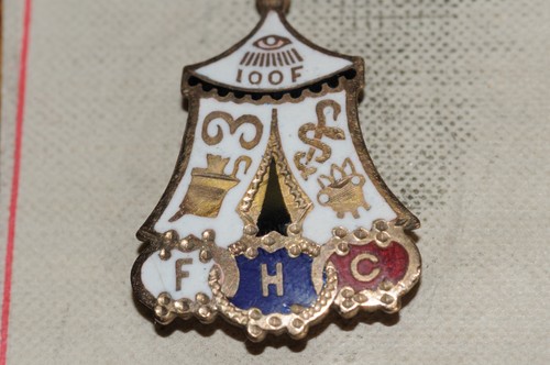 IOOF Odd Fellows FHC  Fraternal Organization Lapel Pin Gold Filled 1912 Historic