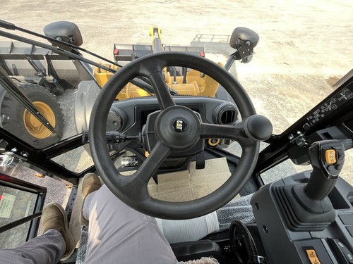 2024 Caterpillar CAT 908 Wheel Loader Tractor Hyd. Coupler High Speed - AC/Heat - Picture 16 of 20