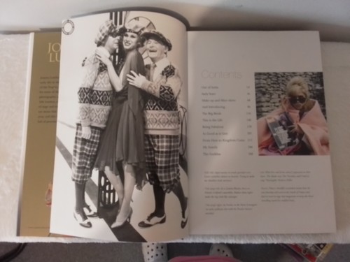 Absolutely: A Memoir by Joanna Lumley (Hardcover, 2011) - Picture 7 of 12