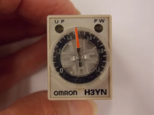 New Omron H3YN-4 Solid State Timer 100-120Vac 1s/10s/1min/10min  A3