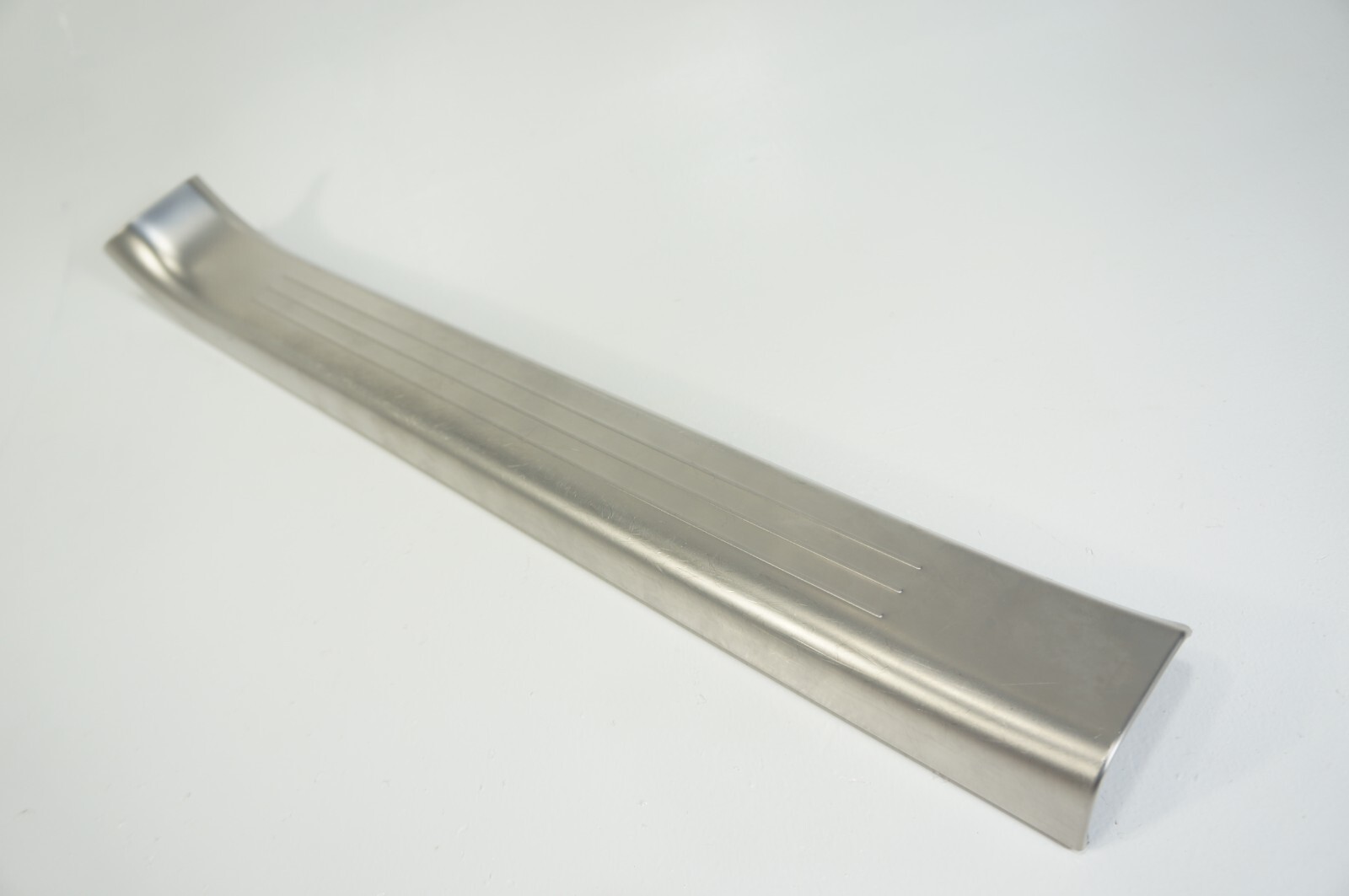 06-12 Bentley Continental Flying Spur FRONT Right Passenger Side Door Step Sill