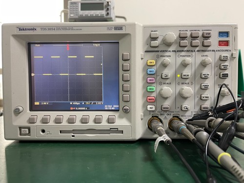 Tektronix TDS3054 Oscilloscopio, 4CH, DPO, 5GSa/s, SPC Autotest PASSATO_ 4296 - Foto 9 di 15