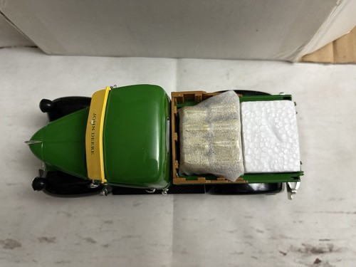 1947 Dodge John Deere Pickup Die Cast Complete with Cargo - Picture 4 of 13