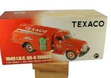 T65 Die Cast Metal Truck, 1949 IHC KB-8 Tanker, Texaco 1:34, 2000, NIB