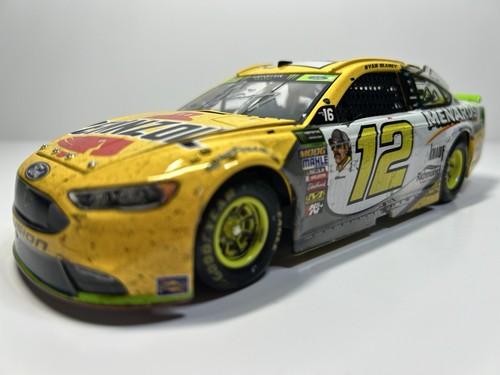 Ryan Blaney 2018 Charlotte win 1/24 Raced Version Autographed Read Description - Picture 9 of 10