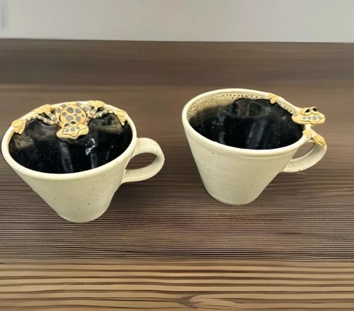 Set Of 2 Frog Tami Bier Pottery Michigan Folk Art  Mug Signed Dated Vintage 1991