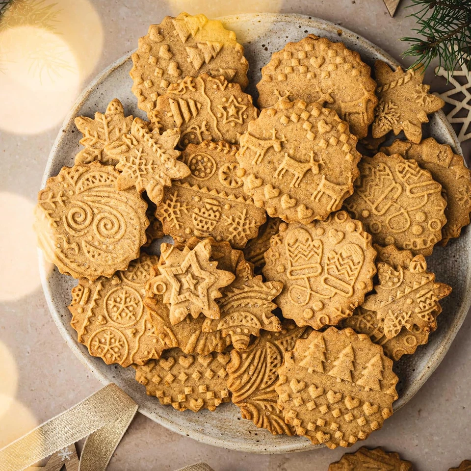 CHRISTMAS FUN 3 Kid Rolling Pin Set. Wooden Laser Cut Embossing Cut Mini Rolling - Image 4 of 4
