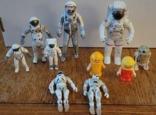 10 vintage Toy Spacemen / Astronaut figures Mixed Makers