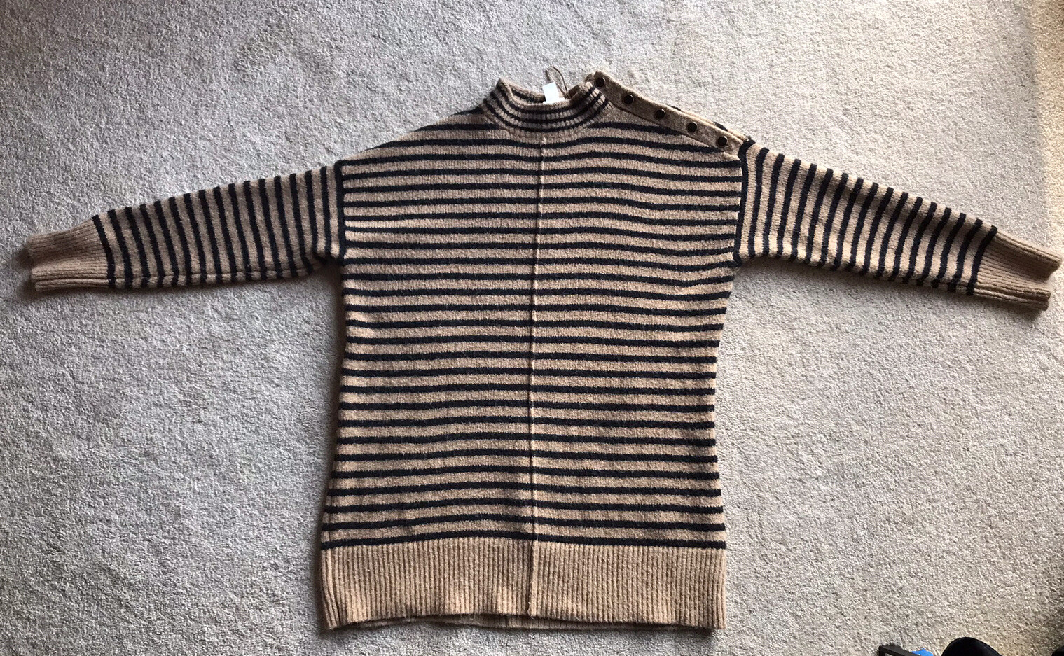 LED Luxe Essentials Maternity Sweater M Pullover … - image 3