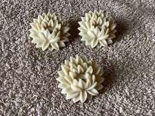 3 Vintage Curtain Tiebacks Holders Floral Metal Plastic