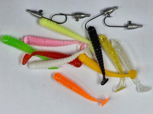 14 Piece Soft Lure Set 10x4cm Paddle Tails 4 x 1.5g Jig Hooks Perch Trout LRF - Picture 3 of 10