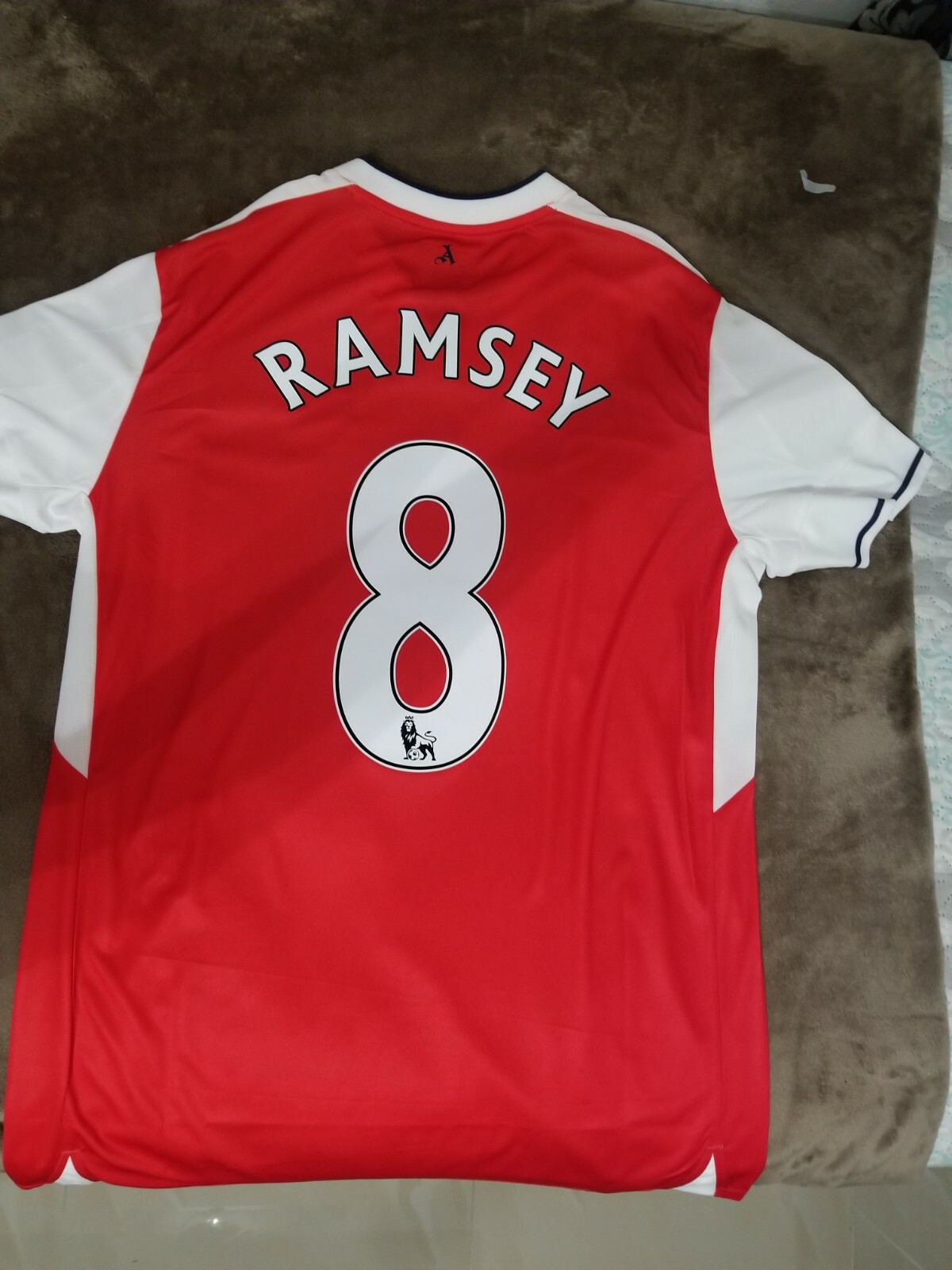 aaron ramsey arsenal jersey