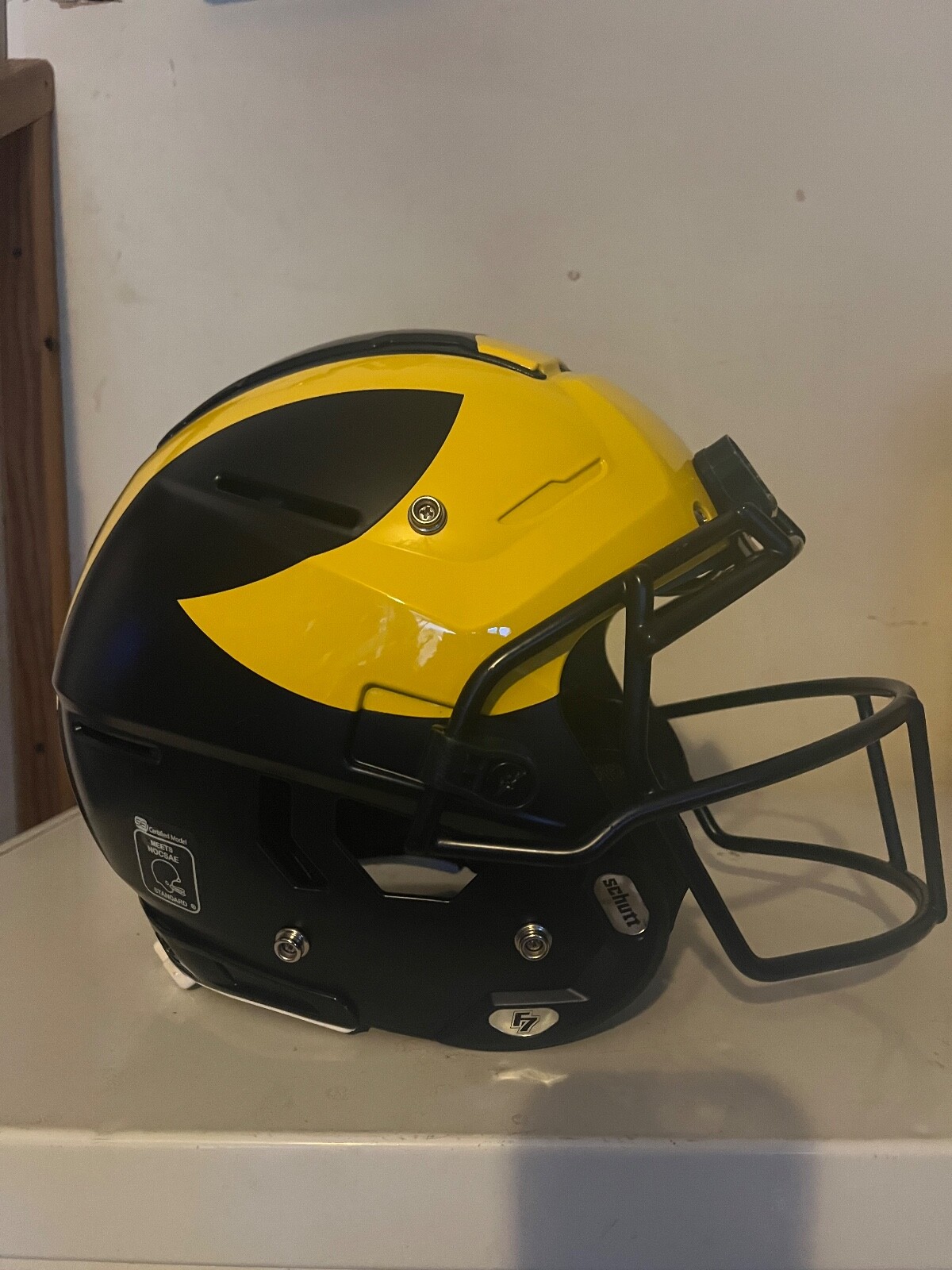 Michigan Wolverines Helmet Schutt F7 Authentic FullSized Helmet Go