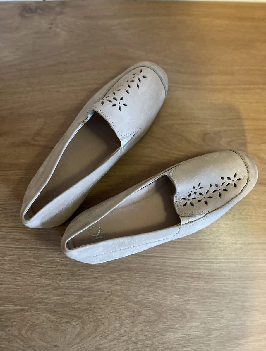 Beige shop loafers ladies