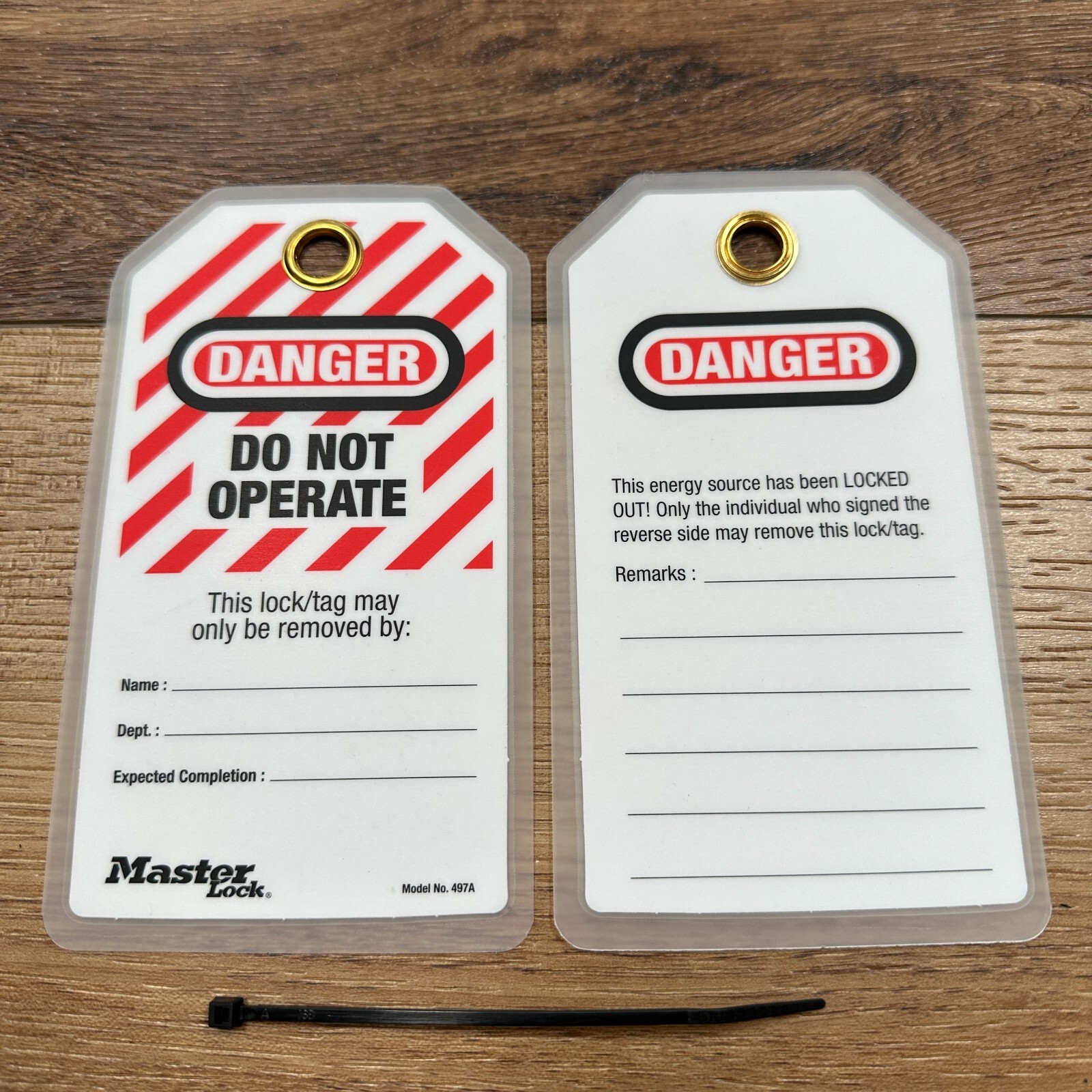 Master Lock 497A Lockout Tags (Pack of 4) Danger Do Not Operate w Zip Ties