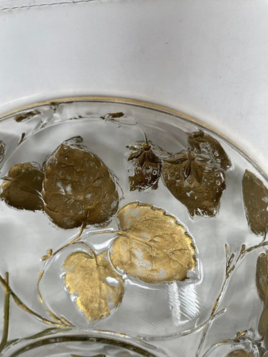 Antike Goofus 9,5 Zoll Glasschüssel mit Blattgold und roten Erdbeeren - Bild 6 von 16
