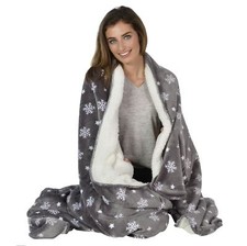 Snowflake Design Lux Fleece Blanket Soft Sherpa Lined Warm Home Sofa Bed Throw