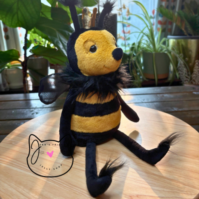 値下げ！新品！Queen Bee ジェリーキャット クイーンビー ハチ 王冠付き Jellycat QUEEN BEE New BNWT RETIRED 2021 Soft Plush Crown Stripe