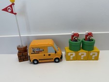 Super Mario Brothers Van Playset/2 McD  s Mario In Pipe, Question Blocks  Flag