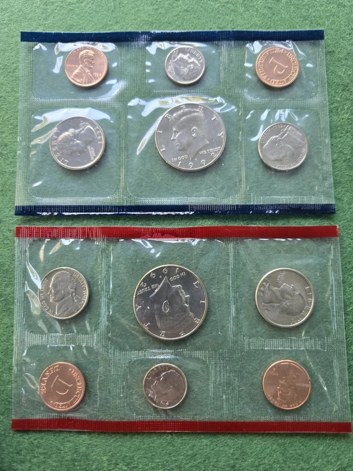 1992 United States Mint Uncirculated Coin Set with D and P Mint Marks - Image 2 of 4