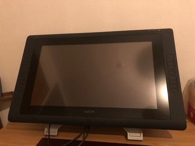 Wacom Cintiq 22HD Touch DTH-2200/K1 21.5 Inch Full HD Graphic Tablet