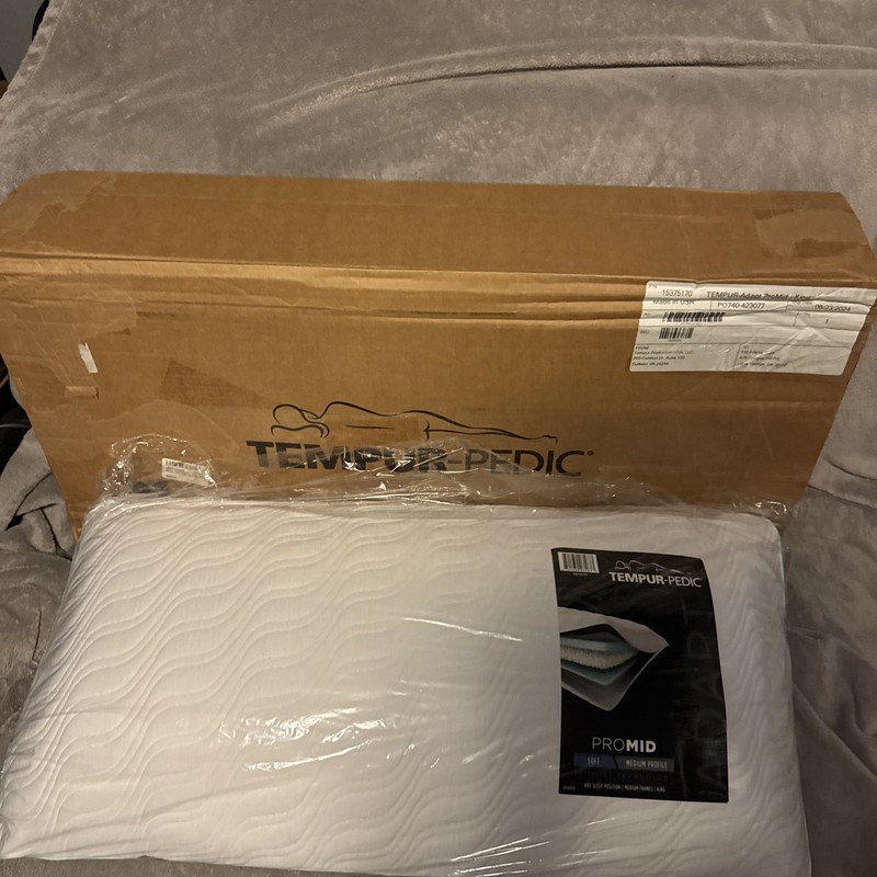 Tempur-Pedic TEMPUR-Cloud ProMid Memory Foam Pillow king