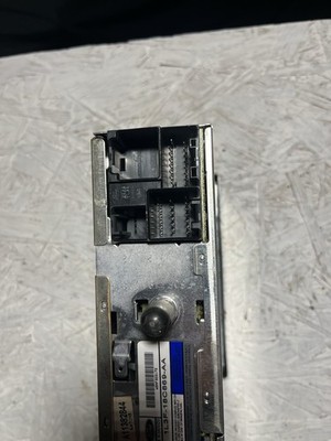 1999-2004 Ford Expedition/Explorer 6 Disc Changer Factory OEM