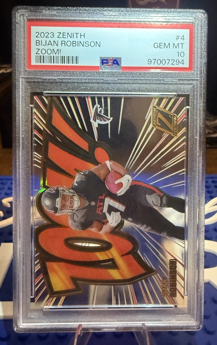 2023 Panini Zenith - Zoom! Bijan Robinson #4 (RC)