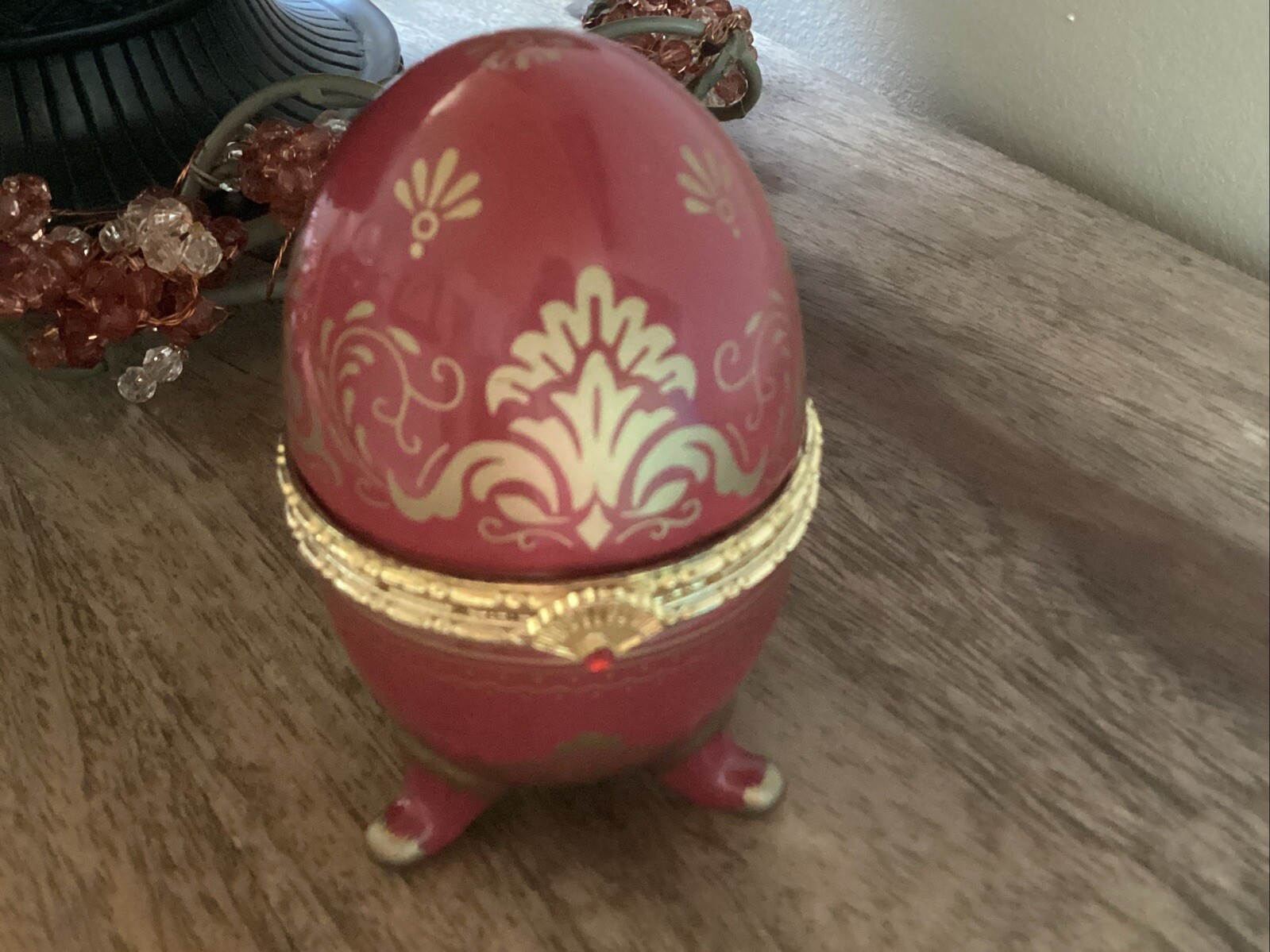 Porcelain Footed Hinged Egg With Quartz Clock