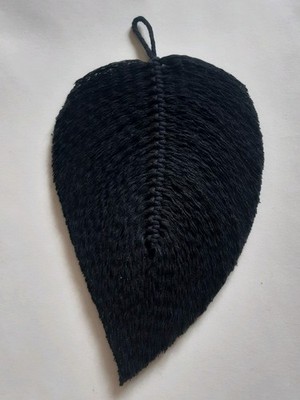 Makramee Wandbehang Feder Blatt Wohndeko Geschenk, schwarz Baumwollkordel, 27×16 cm