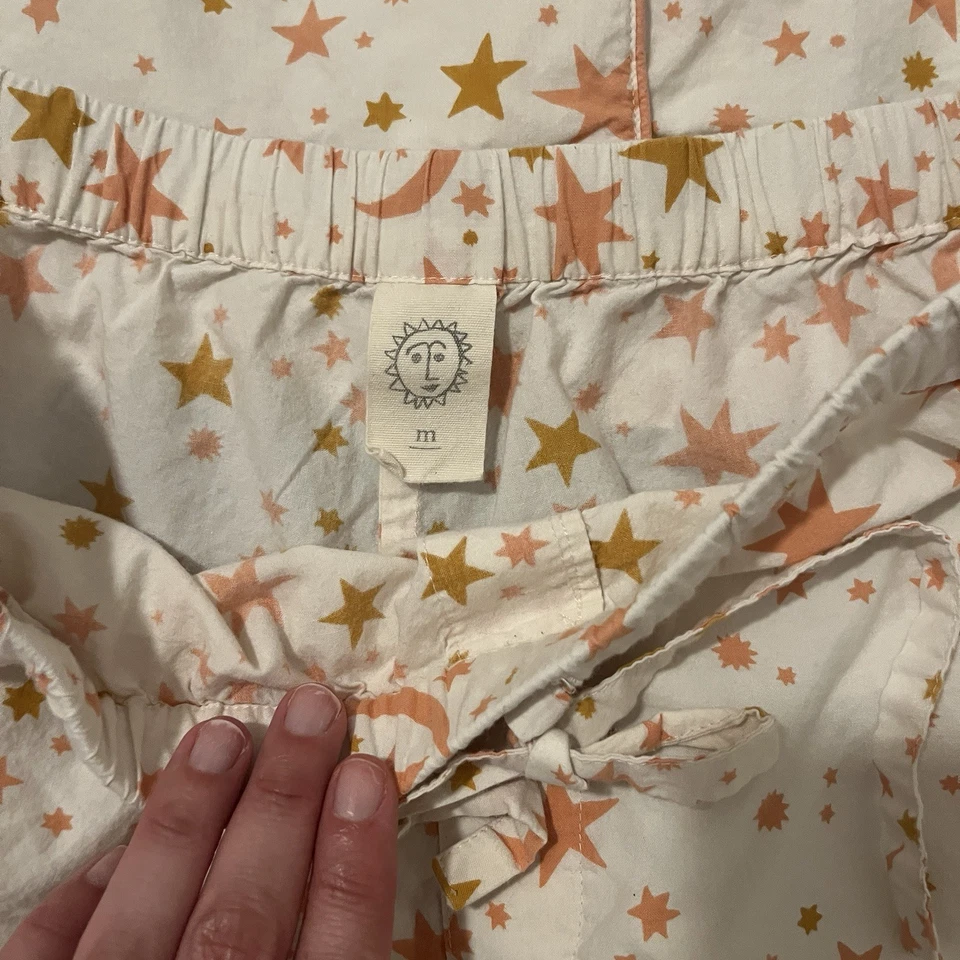 Conjunto de Pijama Printfresh Usado en Excelente Condición Cielos Celestiales Melocotón Algodón Orgánico Mediano Foto 3 de 4