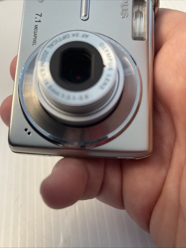 Olympus FE-230 7.1MP Digital Camera - Silver Working, With Issue READ!! - Picture 4 of 23