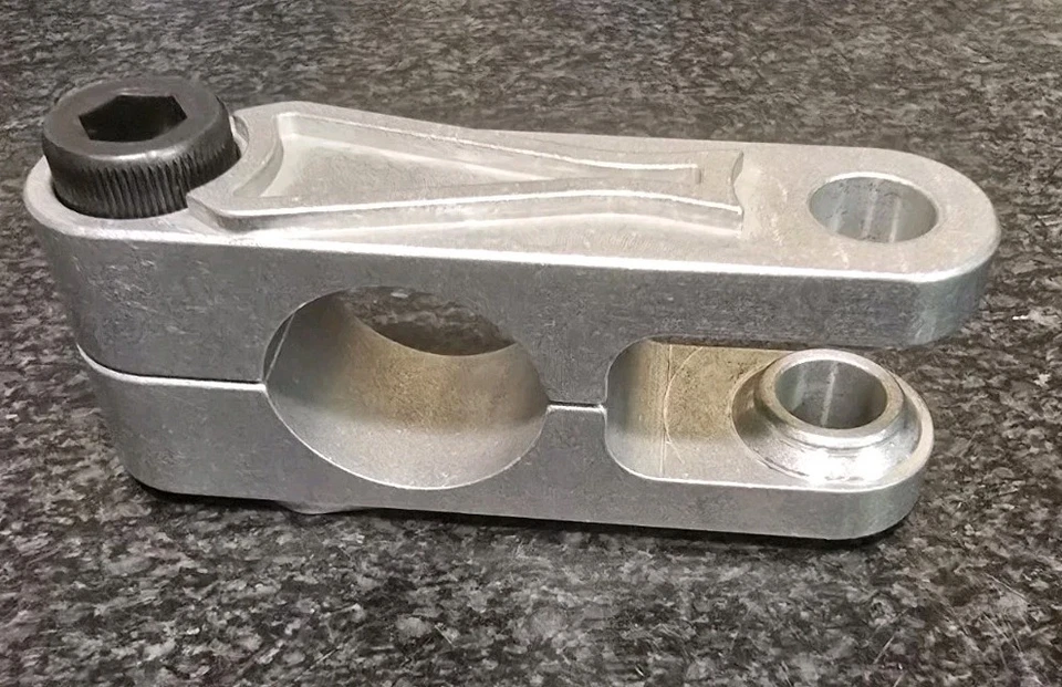 Abrazadera de tubo de 1-1/4" Foto 3 de 4