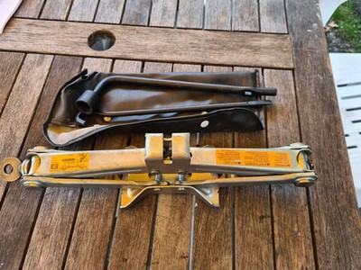 Original Nissan Maxima A32/A33 Wagenheber 1995-2004