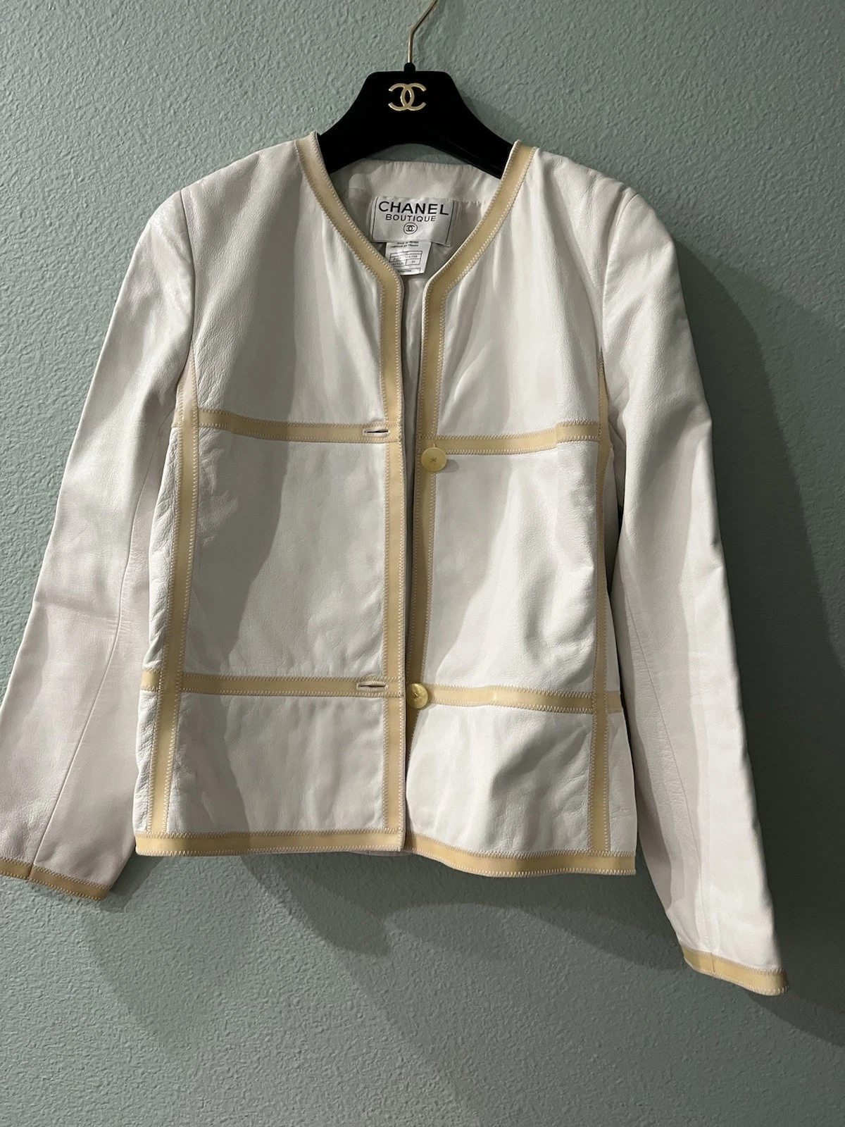 CHANEL PARIS RUNWAY 2CC BOTTONE SPLENDIDA CLASSICA GIACCA PELLE DI AGNELLO BIANCA 38