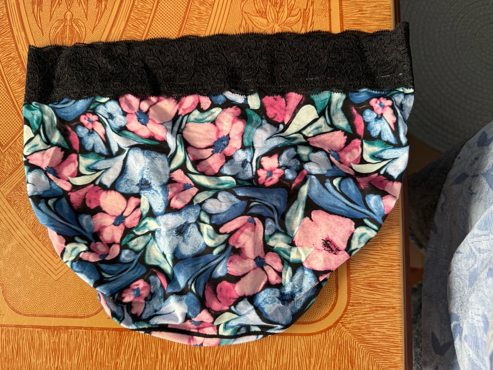Picture 2 of 2