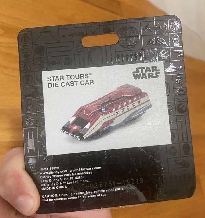 カーズ　スターウォーズ STARWARS WEEKENDで限定発売されたカーズとコラボミニカー