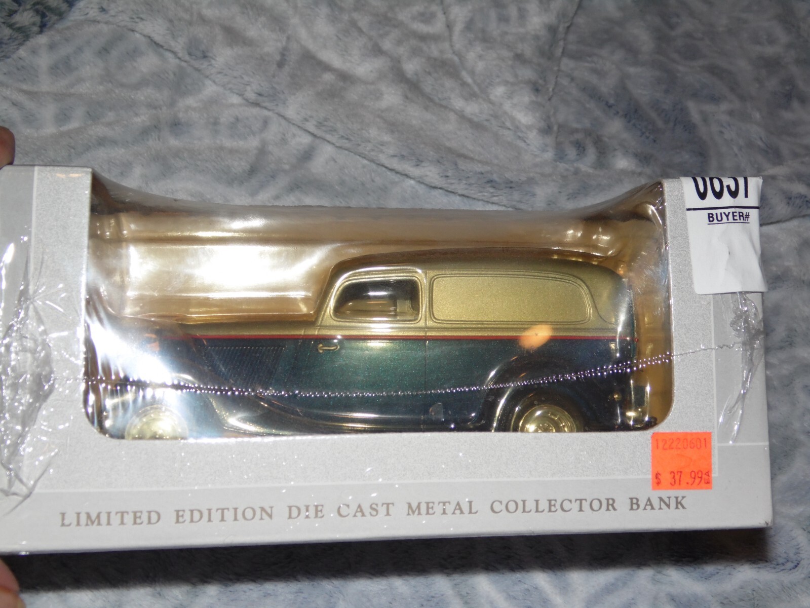 SpecCast 1934 Ford Die cast Car Metal Bank 14009 Street Rod Series