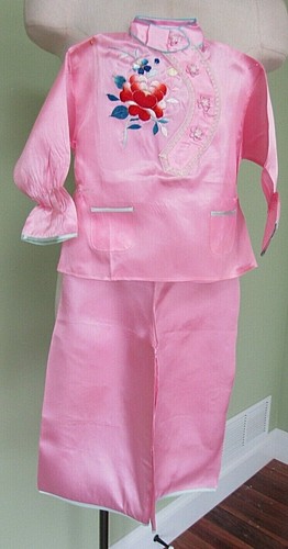 VINTAGE PINK W/EMBROIDERED SOUVINER PAJAMA / 28" CHEST MEASURE/ NEW - Picture 2 of 6