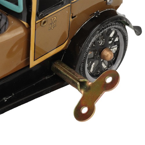 Clockwork Vintage Car Toy Tinplate Handcrafted Retro Wind Up Car Toy - Picture 12 of 19