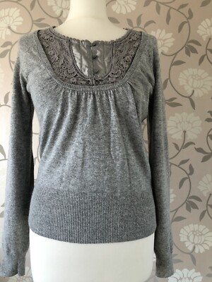 monsoon Damen 8 Pullover Oberteil grau Spitzenausschnitt Feinstrick sehr weich mit Angora sehr guter Zustand