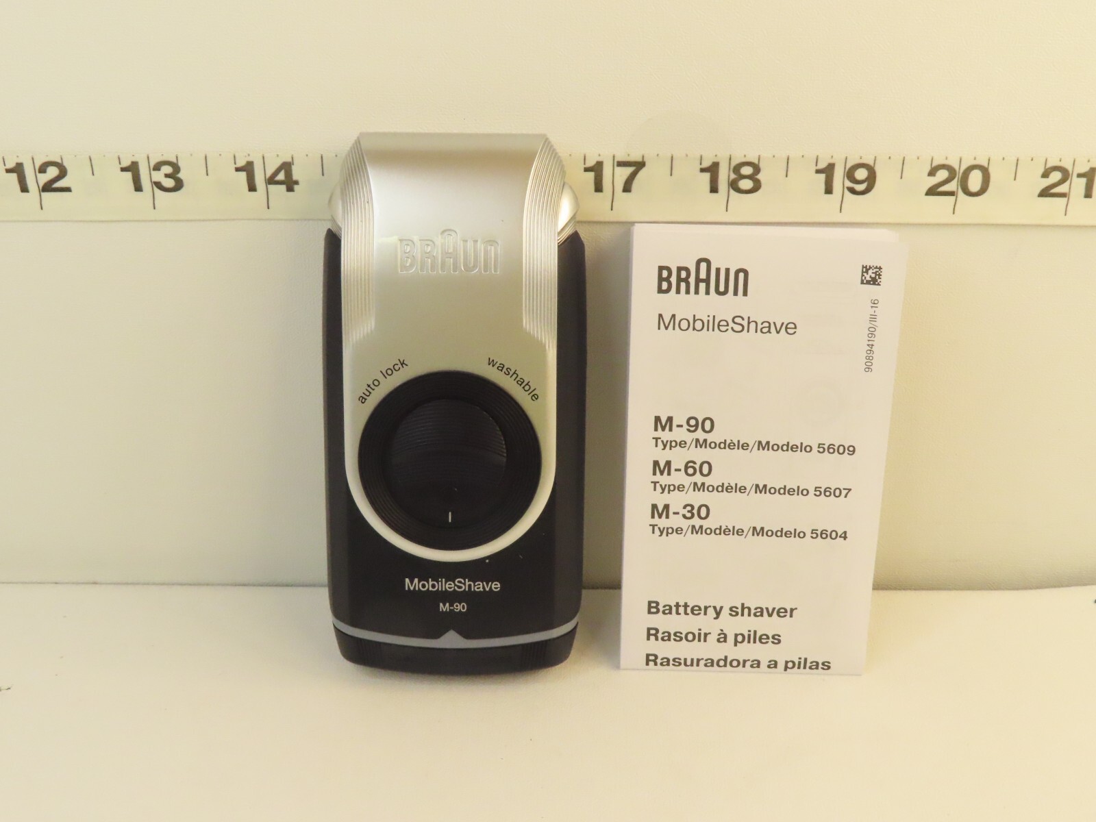 BRAUN M-90 TYPE 5609 MOBILESHAVE SHAVER AUTO LOCK WASHABLE – SLIGHTLY USED