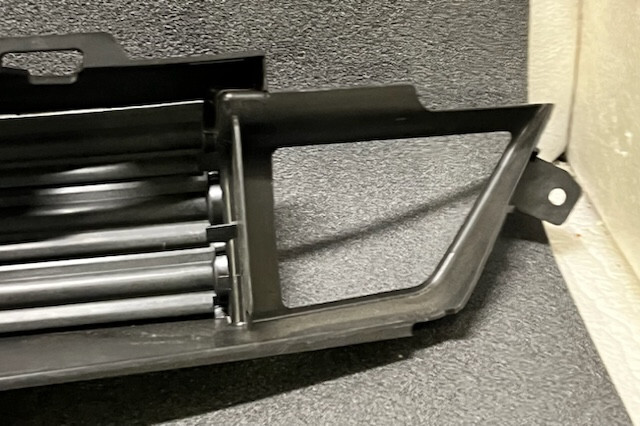 2015-2017 Chrysler 200 Active Grille Shutter W Motor 68302662AA OE