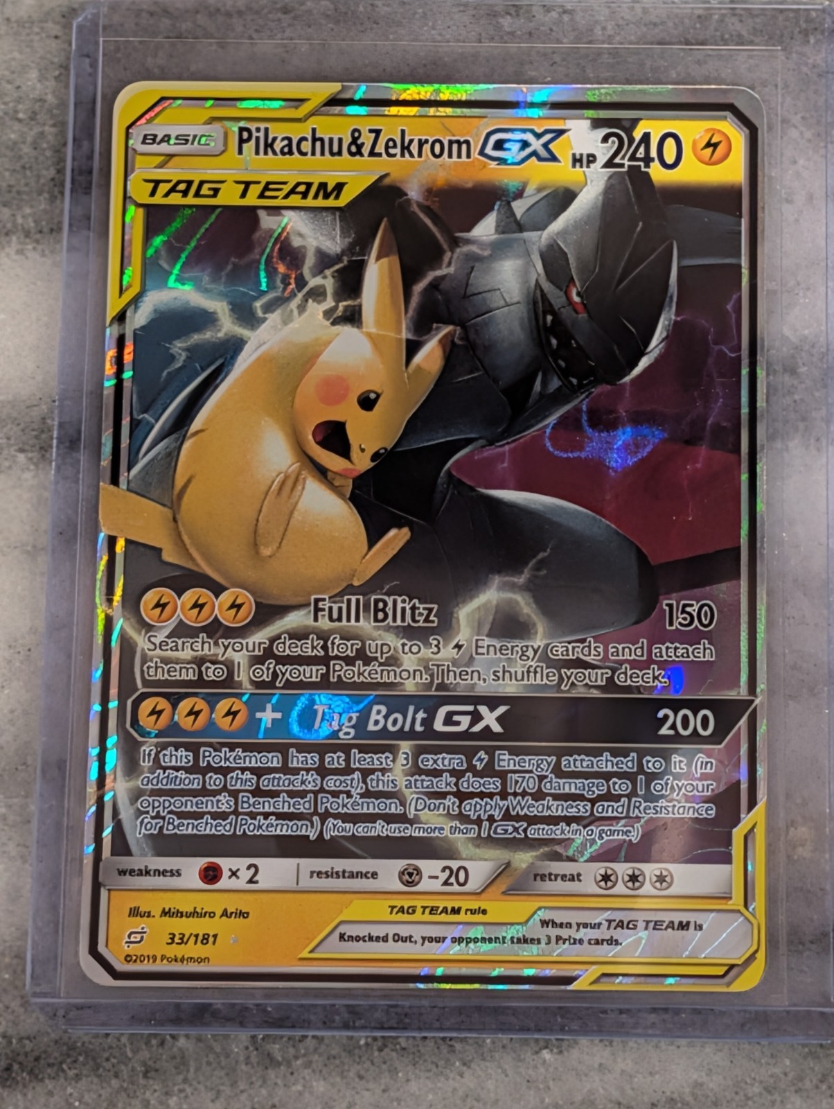 Pokemon Team Up - 33/181 #33 Pikachu & Zekrom GX Tag Team Tiny Crease See Desc